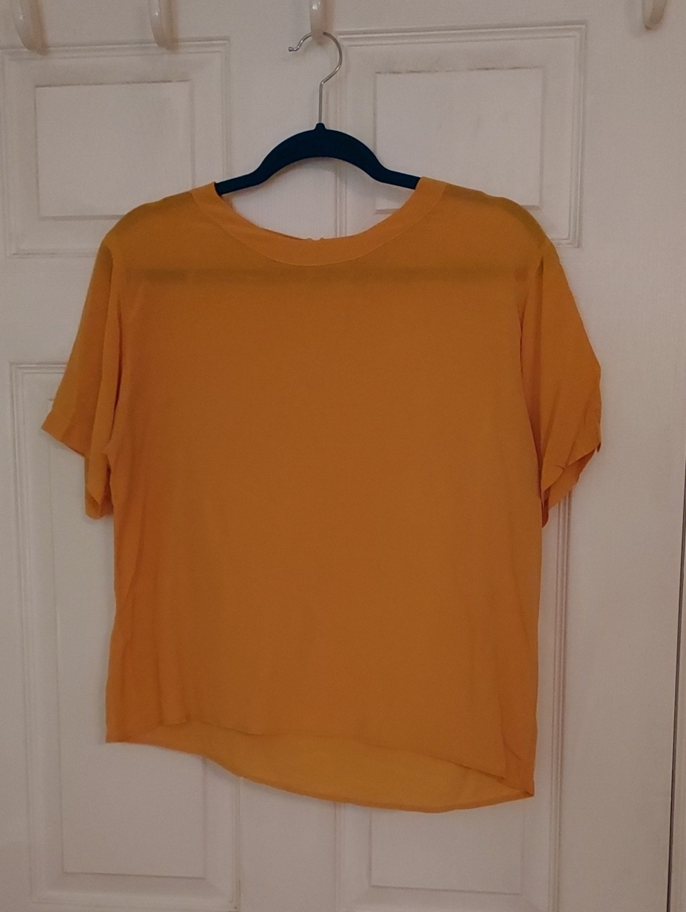 Alan Chauvin 100% Silk Top In Yellow Gold Sz M